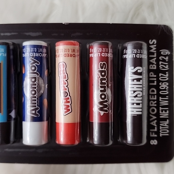 Hershey 8 Pack Flavored Lip Balms Chapstick Full Size Reeses S'mores Almond Joy - Picture 7 of 7